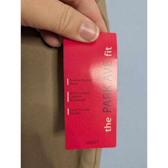 2 Westbound Woman The Park Ave Fit Capri Pants 20W Khaki Tummy Control polka dot - Picture 8 of 16